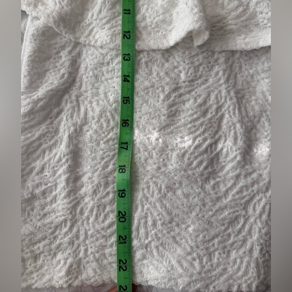 Michael Kors White Lace Top - Picture 6 of 6